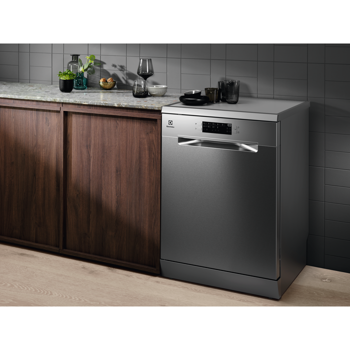 Electrolux - Dishwasher 60 cm - ESA47210SX