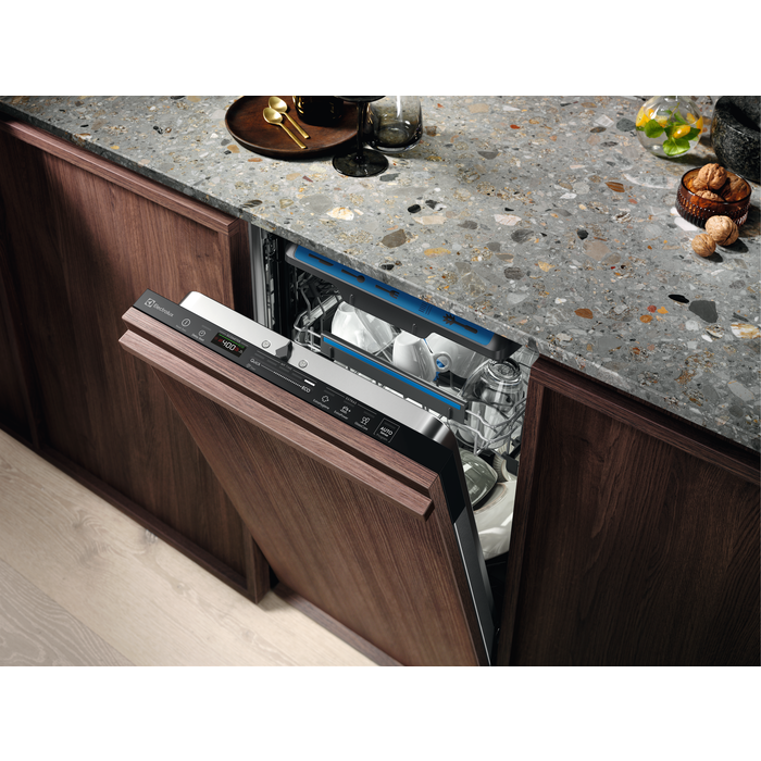 Electrolux - 45 cm dishwasher - EEM63310L
