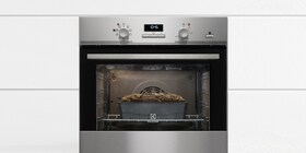Ψήσιμο ψωμιού στον φούρνο Electrolux