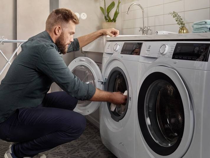 Remove and treat stains on garment with our Stain Remover Pen Electrolux