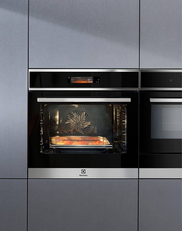 Electrolux φούρνος 800 SteamBoost